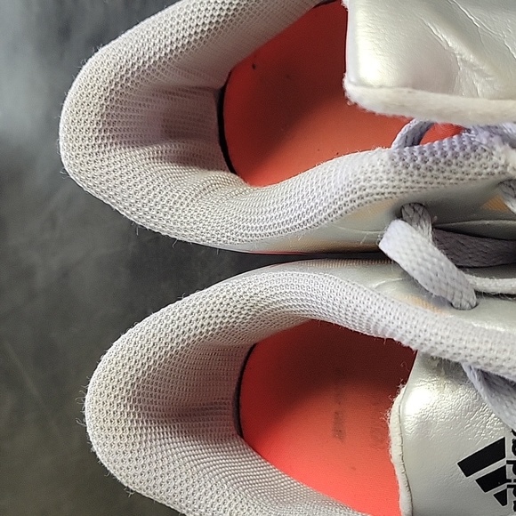 Adidas predito soccer shoe - Picture 7 of 11